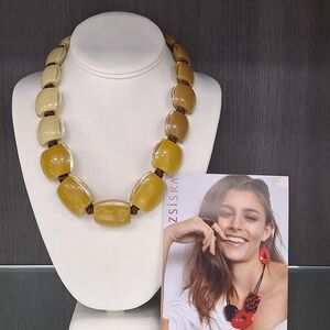 Zsiska Gold and Cream Women's Necklace